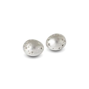 oval-silver-studs