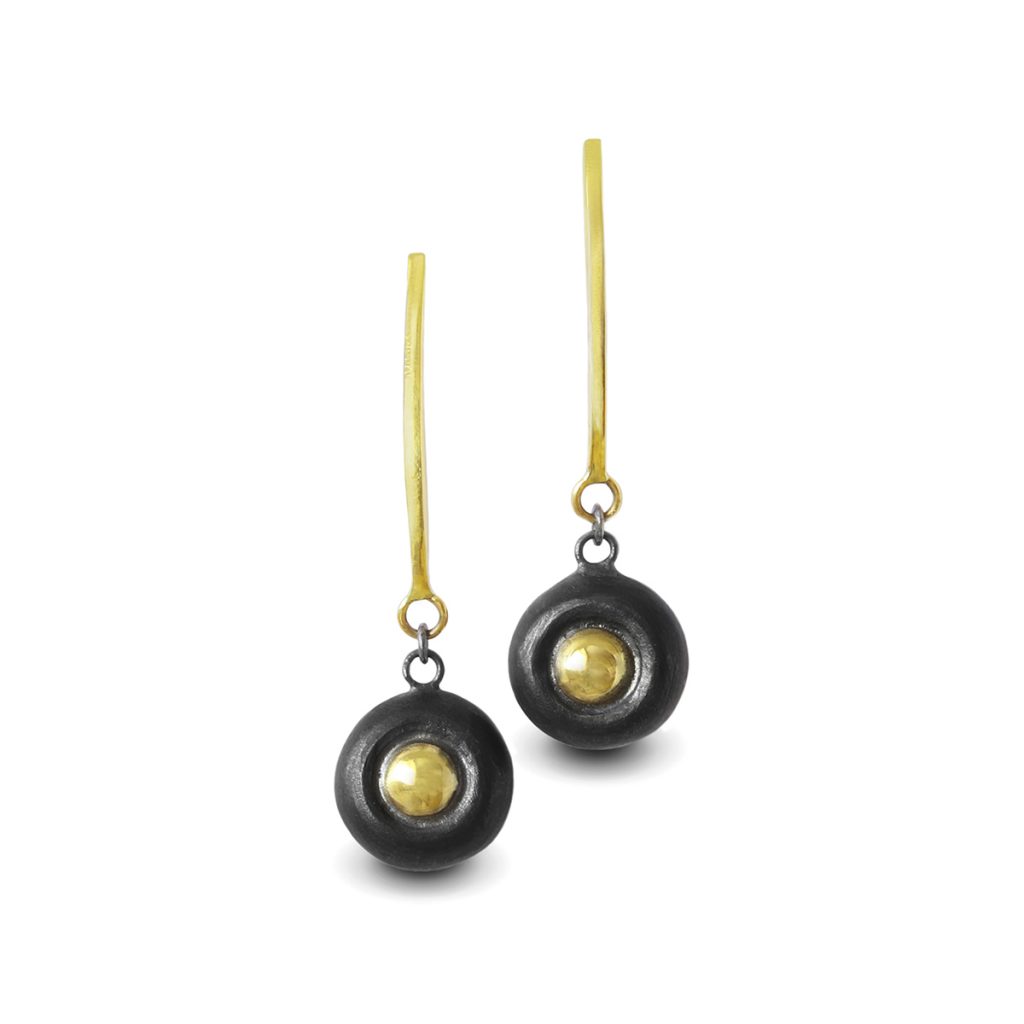 classic-black-and-gold-earrings